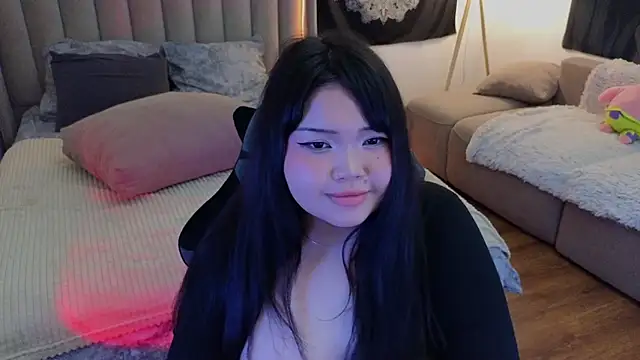 Snapshot of LeyaKan chatting on 03-18-25, 09:10 LeyaKan online show from 03-18-25, 09:10