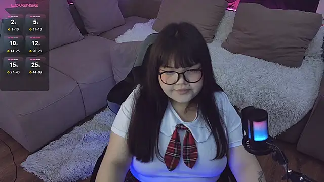 Snapshot of LeyaKan chatting on 01-12-25, 07:42 LeyaKan online show from 01-12-25, 07:42