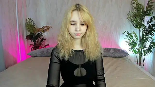 Valerie Woods online show from 02-26-25, 04:41