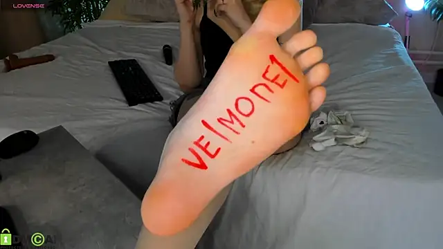 Snapshot of Valerie_Woods chatting on 06-04-26, 01:10 Valerie Woods online show from 06-04-26, 01:10