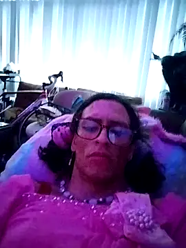 gurlnips online show from 09-25-25, 08:59