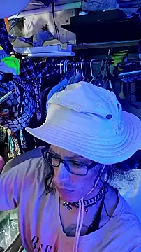 gurlnips online show from 03-02-26, 07:15