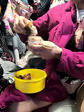 gurlnips online show from 02-20-26, 11:45