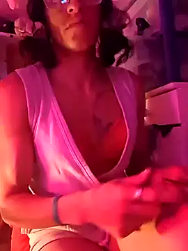 gurlnips online show from 10-15-25, 06:11
