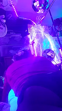 gurlnips online show from 03-18-26, 09:04