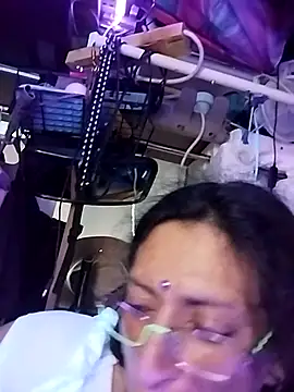 gurlnips online show from 03-23-26, 02:06