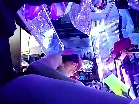 gurlnips online show from 04-09-26, 07:09