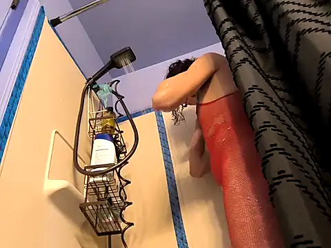 gurlnips online show from 02-17-26, 04:04