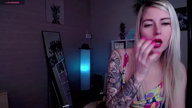 Mermaid N online show from 03-13-25, 01:43