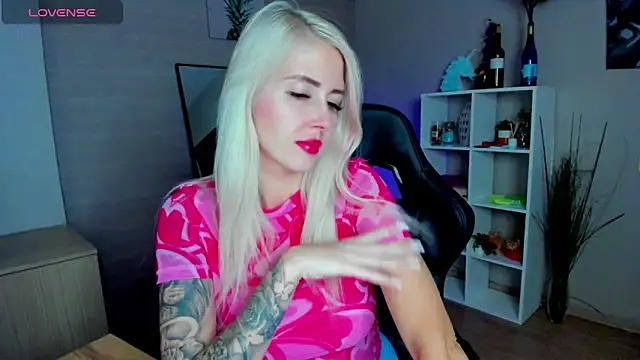 Mermaid N online show from 10-17-25, 01:31
