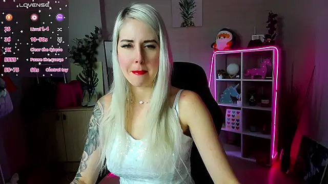 Snapshot of Mermaid_N chatting on 02-13-26, 01:27 Mermaid N online show from 02-13-26, 01:27