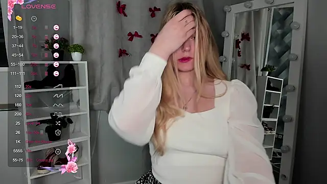 Rebecca Kelly online show from 03-14-25, 06:39