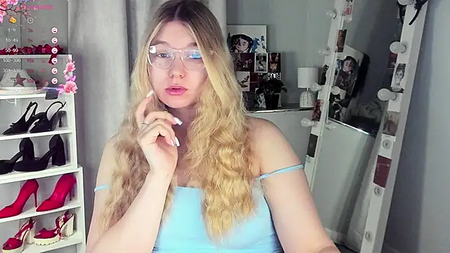 Rebecca Kelly online show from 02-19-26, 02:30