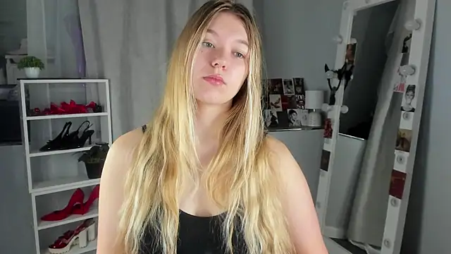 Rebecca Kelly online show from 09-24-25, 02:07