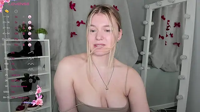 Rebecca Kelly online show from 03-11-25, 09:37