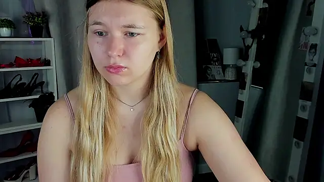 Rebecca Kelly online show from 10-08-25, 02:02