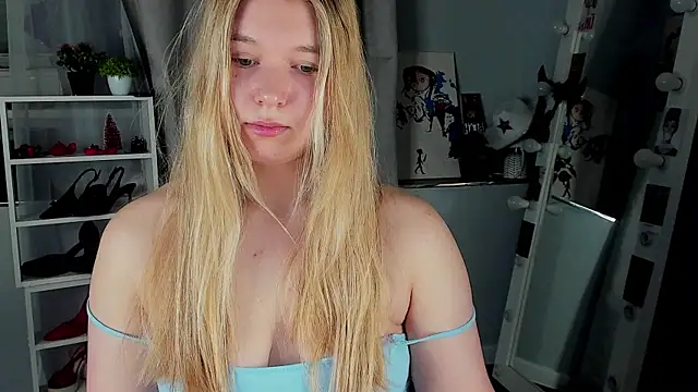 Rebecca Kelly online show from 12-19-25, 02:15