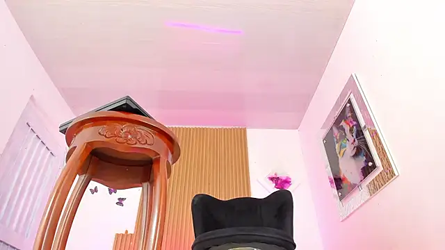 Nicol bigcock online show from 01-06-26, 08:35