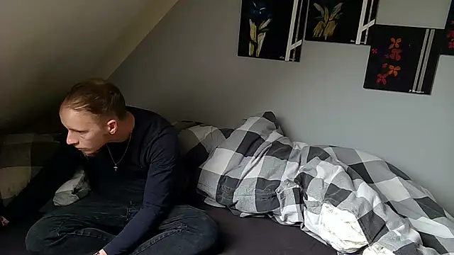 Qmaster69 online show from 03-04-25, 02:53