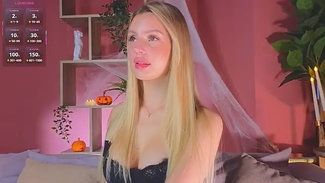 Snapshot of Grace_Gordon chatting on 10-30-25, 05:50 Grace Gordon online show from 10-30-25, 05:50