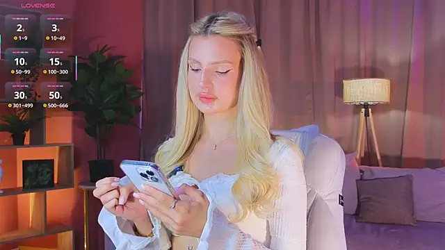 Snapshot of Grace_Gordon chatting on 09-14-25, 04:57 Grace Gordon online show from 09-14-25, 04:57