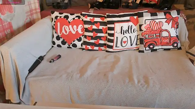 sara love89 online show from 02-22-26, 01:35