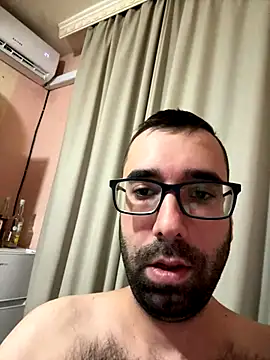 Snapshot of Moralesfiun chatting on 11-15-25, 08:35 Moralesfiun online show from 11-15-25, 08:35