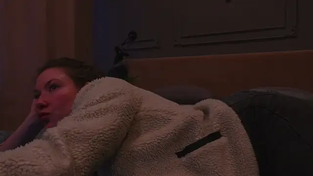 Liv Fay online show from 09-26-25, 03:30