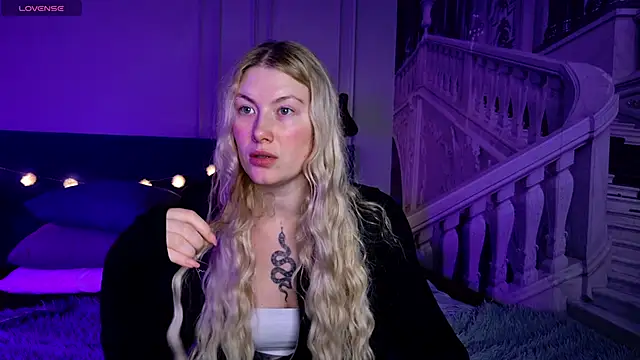 Liv Fay online show from 03-06-25, 07:32