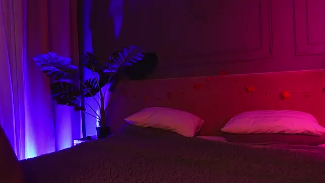 Liv Fay online show from 10-25-25, 02:17