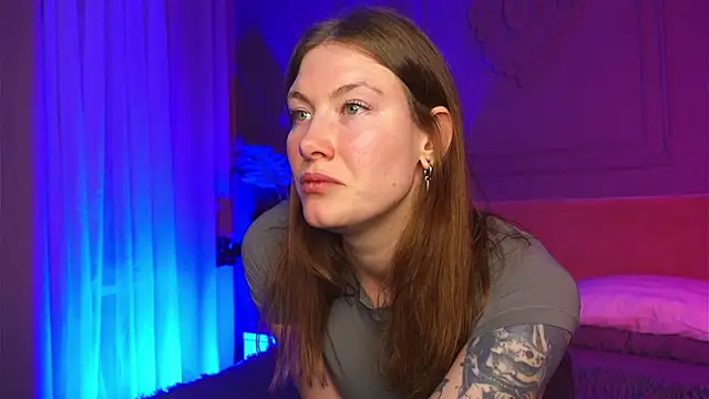 Liv Fay online show from 10-07-25, 05:58