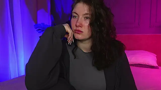 Liv Fay online show from 12-05-25, 02:15