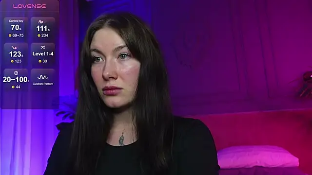 Liv Fay online show from 11-12-25, 03:16