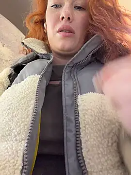 Snapshot of Liv_Fay chatting on 02-14-26, 12:38 Liv Fay online show from 02-14-26, 12:38