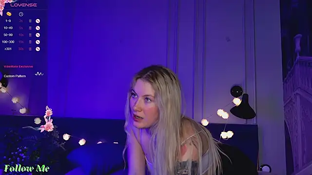 Liv Fay online show from 03-06-25, 01:37