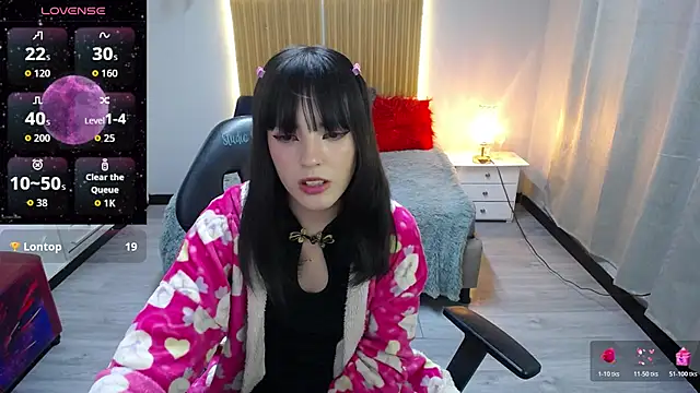 Snapshot of sailor_moon07 chatting on 02-15-26, 07:51 sailor moon07 online show from 02-15-26, 07:51