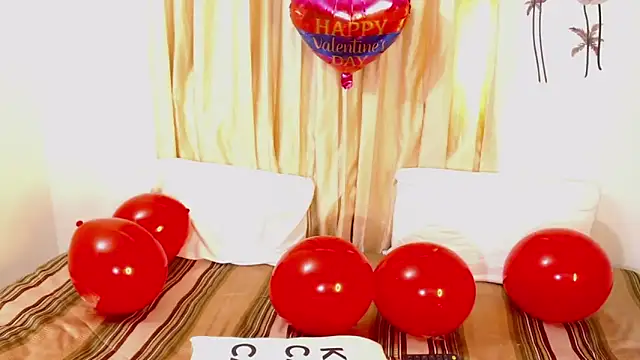 Snapshot of NahomyAndrews chatting on 02-14-26, 03:56 NahomyAndrews online show from 02-14-26, 03:56