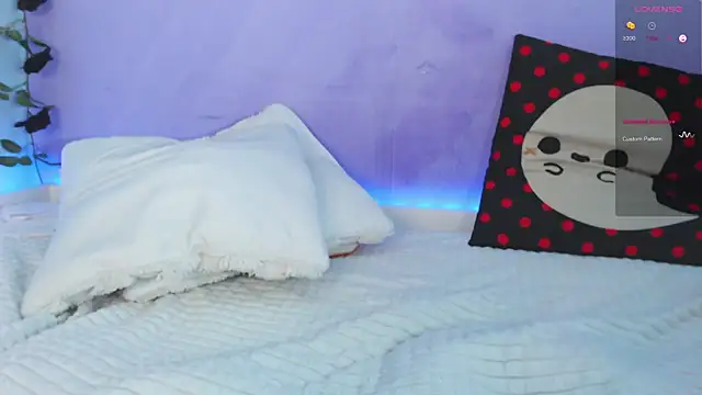 Scarlettsrorm online show from 09-26-25, 05:14