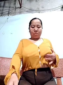 Queen 18200 online show from 12-21-25, 10:10