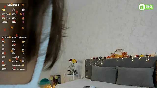Snapshot of pretty_yong_cat chatting on 10-10-25, 02:18 pretty yong cat online show from 10-10-25, 02:18