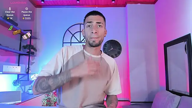 DrakeNeumann online show from 12-14-25, 03:35