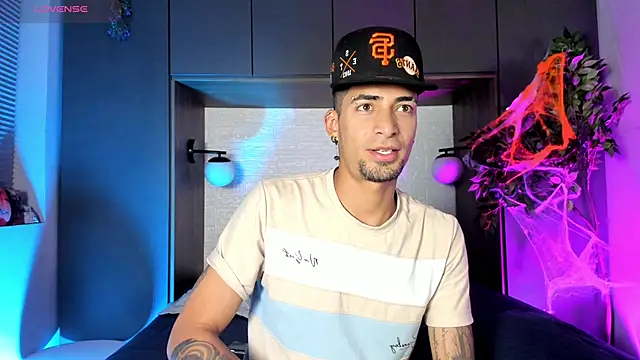 DrakeNeumann online show from 11-06-25, 06:34