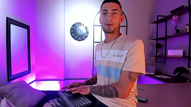 DrakeNeumann online show from 11-27-25, 03:40