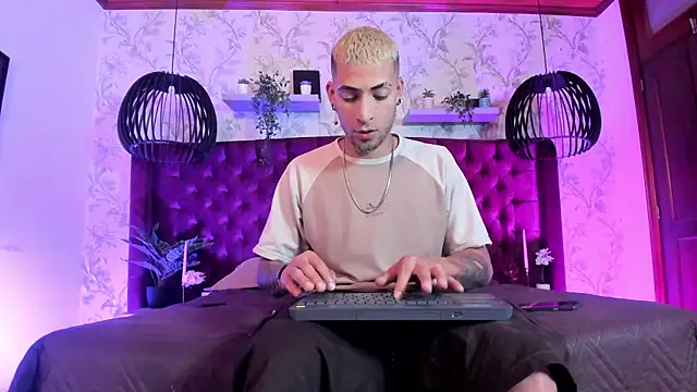 DrakeNeumann online show from 04-06-26, 03:46