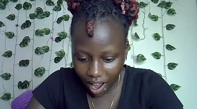 Snapshot of sexybree_ chatting on 02-10-25, 12:08 sexybree online show from 02-10-25, 12:08