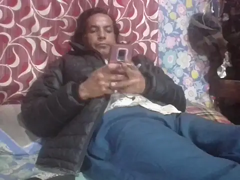 Snapshot of Bangingchick chatting on 03-27-26, 01:12 Bangingchick online show from 03-27-26, 01:12