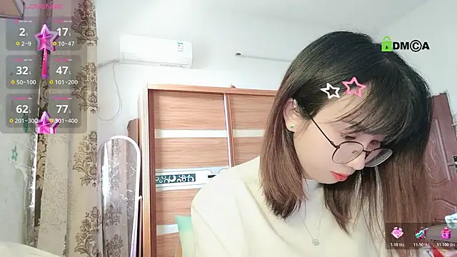 Snapshot of Lili_666 chatting on 11-19-25, 02:33 Lili 666 online show from 11-19-25, 02:33