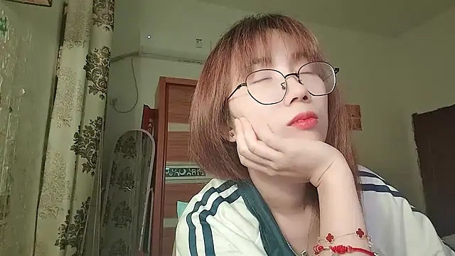 Lili 666 online show from 05-18-26, 06:01