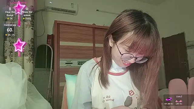 Lili 666 online show from 04-12-26, 03:48