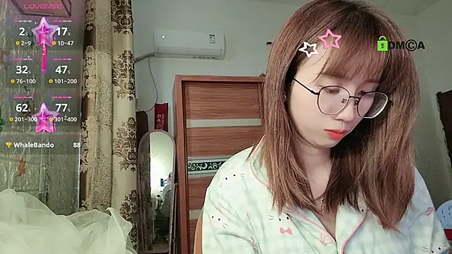 Snapshot of Lili_666 chatting on 02-27-26, 12:44 Lili 666 online show from 02-27-26, 12:44